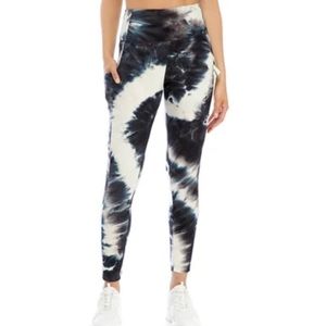 NWT Tummy high waist leggings size medium